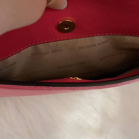 MK Michael Kors Pink Purse - Picture 7 of 10